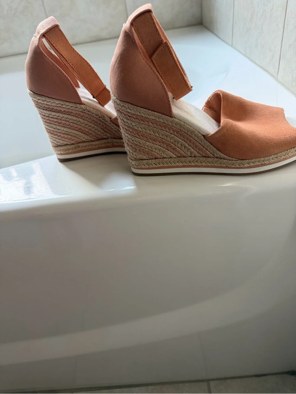 Toms suede upper